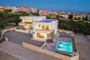 Villa Domenica - luxury apartment with pool